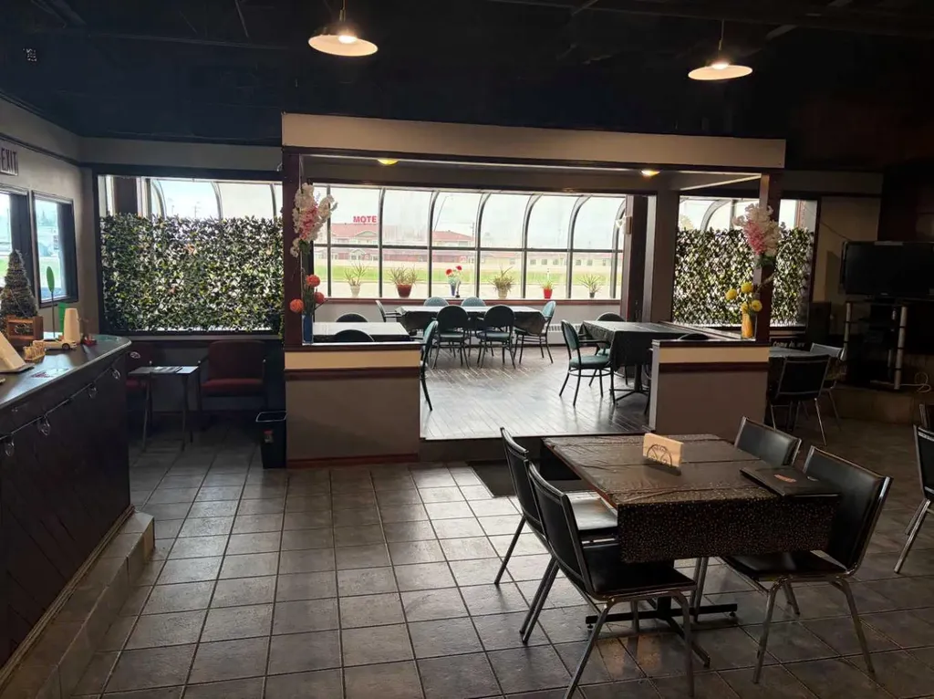 3305 Caxton Street Whitecourt AB T7S 1N8