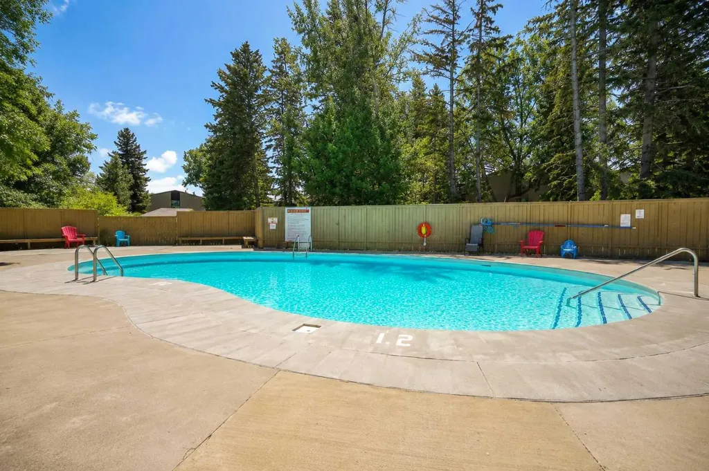 8948 Elbow Drive Calgary AB T2V 0H9