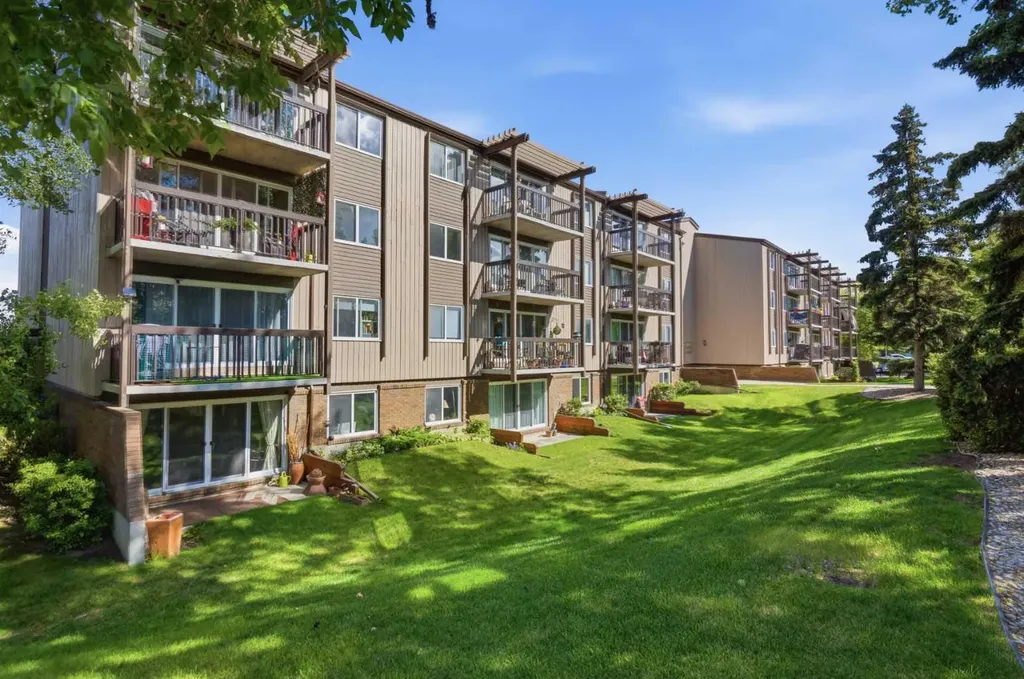 8948 Elbow Drive Calgary AB T2V 0H9