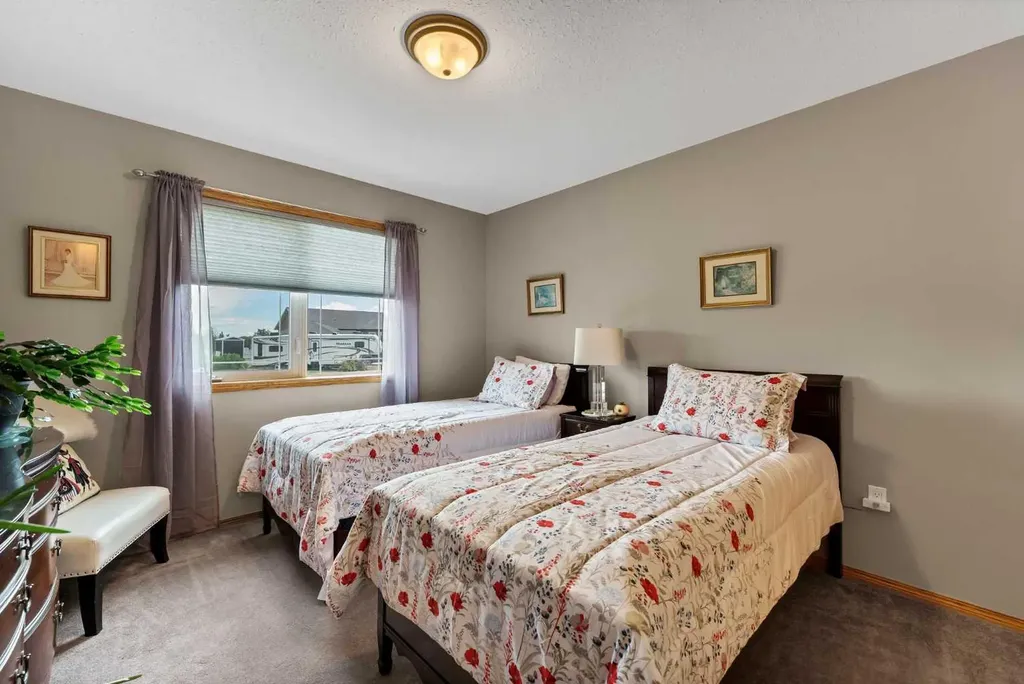 1032 Eagle Ridge Drive Dunmore AB T1B 0J7