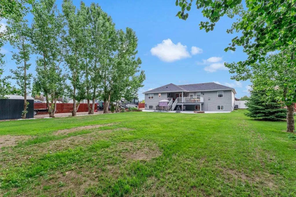1032 Eagle Ridge Drive Dunmore AB T1B 0J7