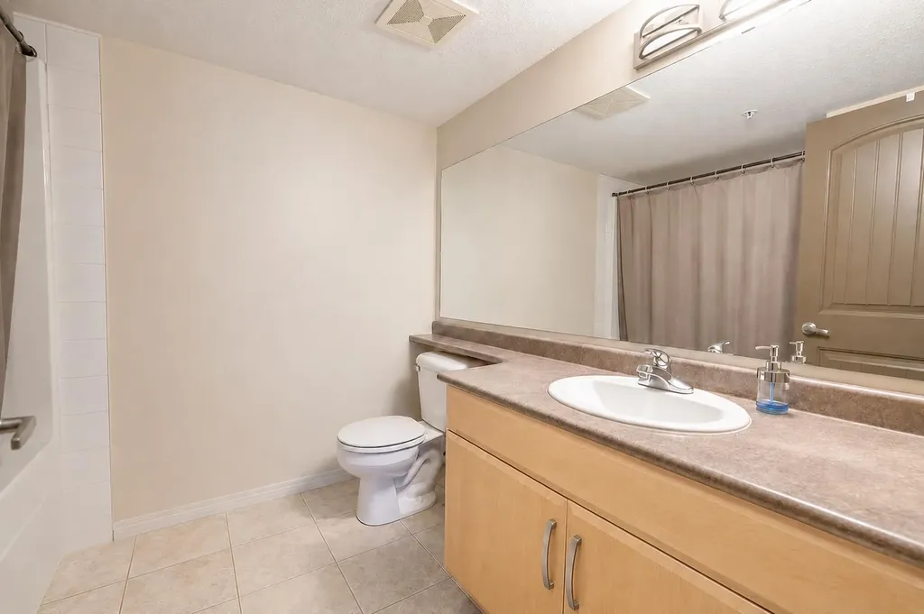 9124 96 Avenue Grande Prairie AB T8X 0A1