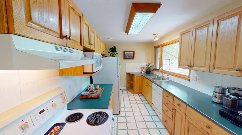 312 3 Street W Brooks AB T1R0E7