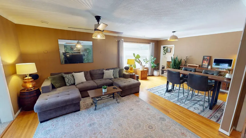 312 3 Street W Brooks AB T1R0E7