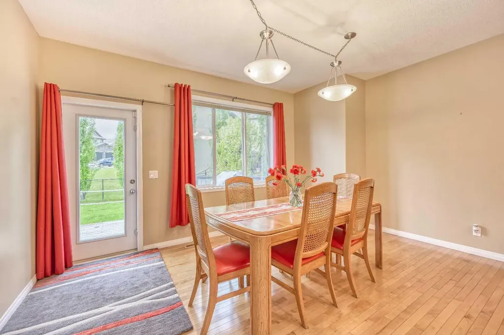 141 Royal Ridge Mount NW Calgary AB T3G 5Z2