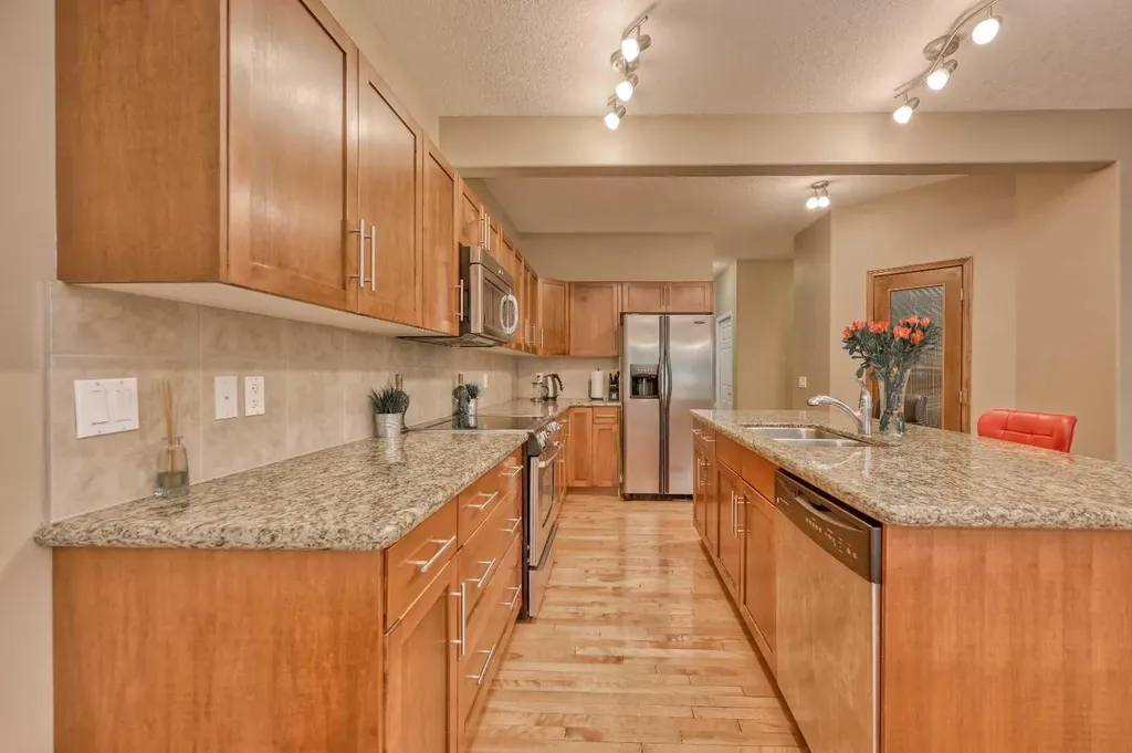 141 Royal Ridge Mount NW Calgary AB T3G 5Z2