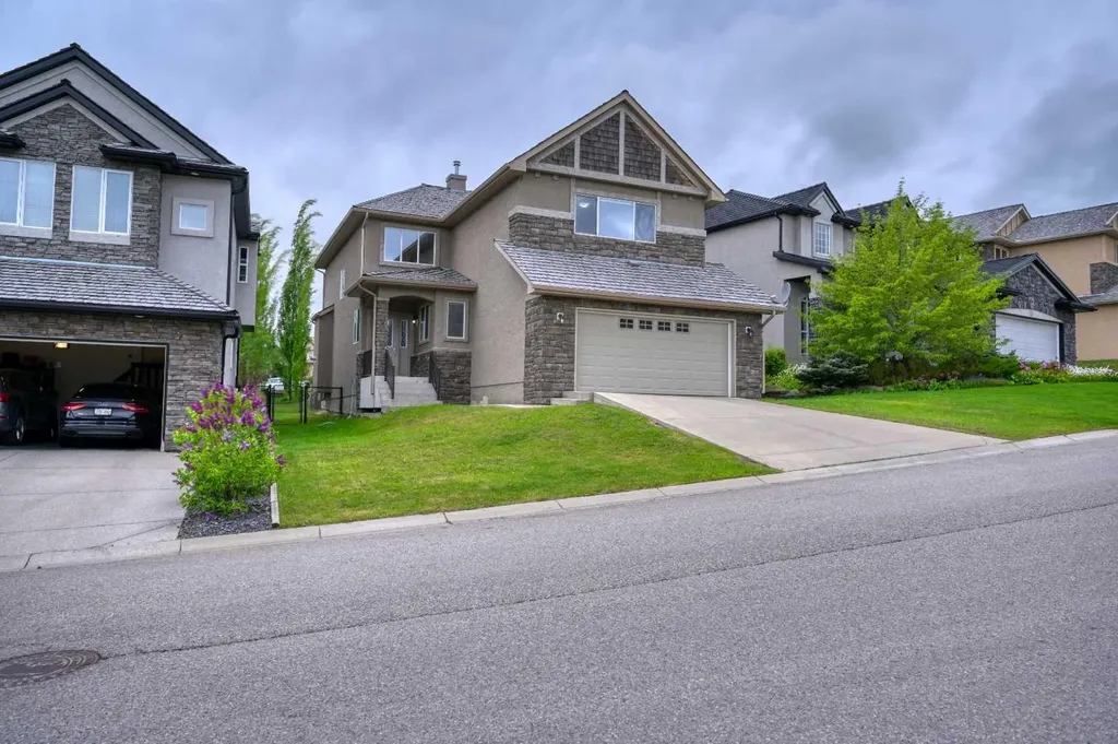 141 Royal Ridge Mount NW Calgary AB T3G 5Z2