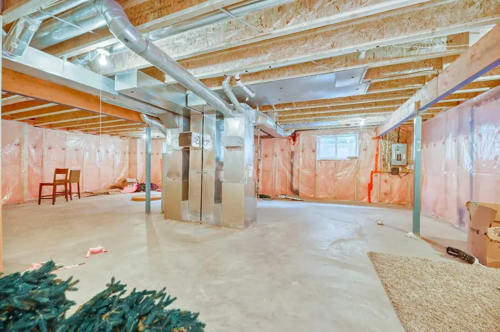 141 Royal Ridge Mount NW Calgary AB T3G 5Z2