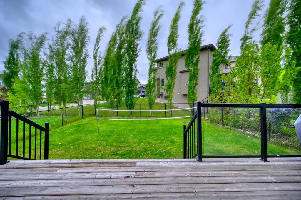 141 Royal Ridge Mount NW Calgary AB T3G 5Z2
