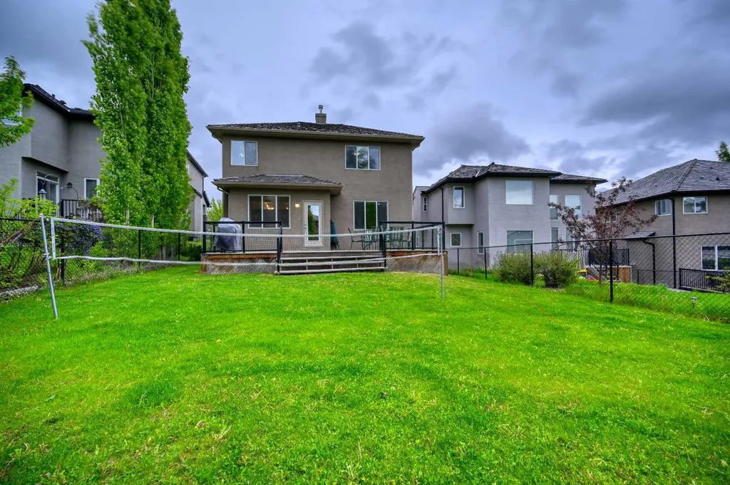 141 Royal Ridge Mount NW Calgary AB T3G 5Z2
