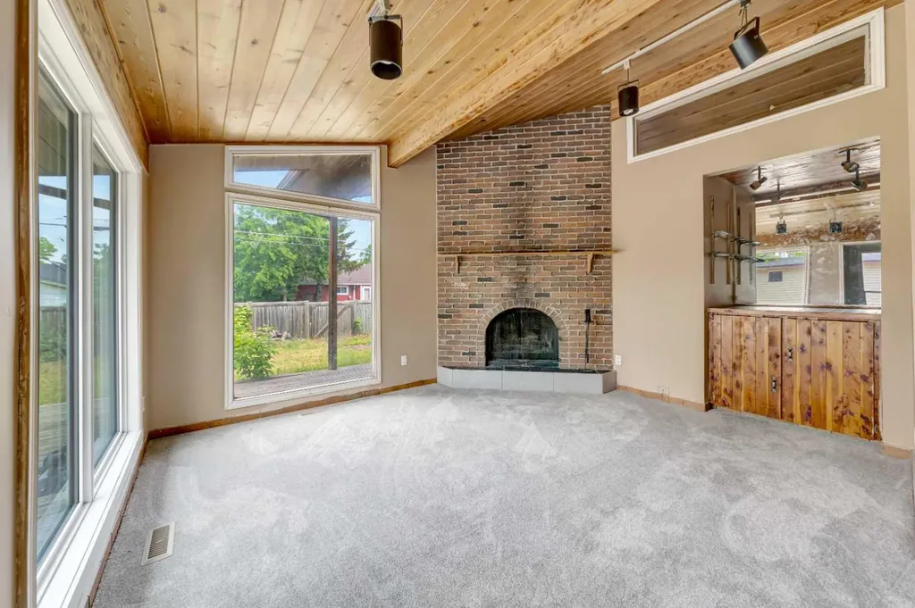 4616 45 Street Lloydminster SK S9V 0H5