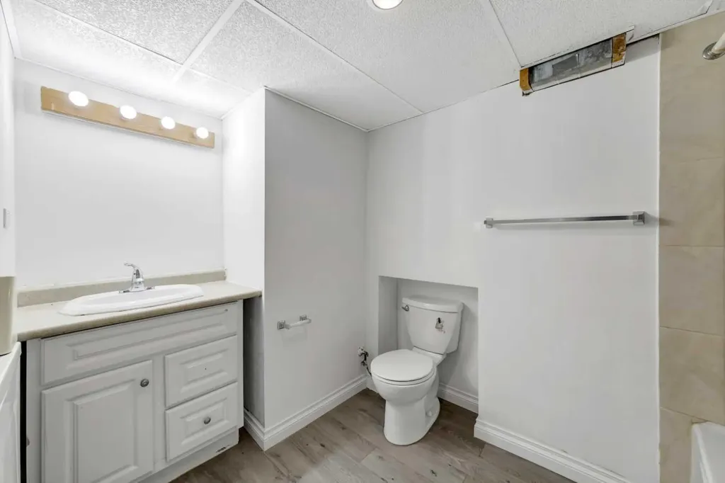 4616 45 Street Lloydminster SK S9V 0H5
