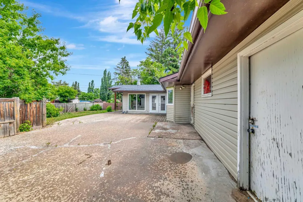 4616 45 Street Lloydminster SK S9V 0H5