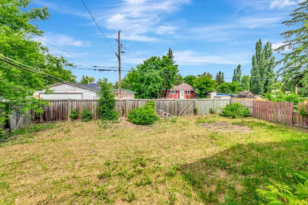 4616 45 Street Lloydminster SK S9V 0H5