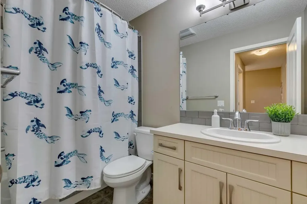 29 Copperpond Parade SE Calgary AB T2Z 5A8