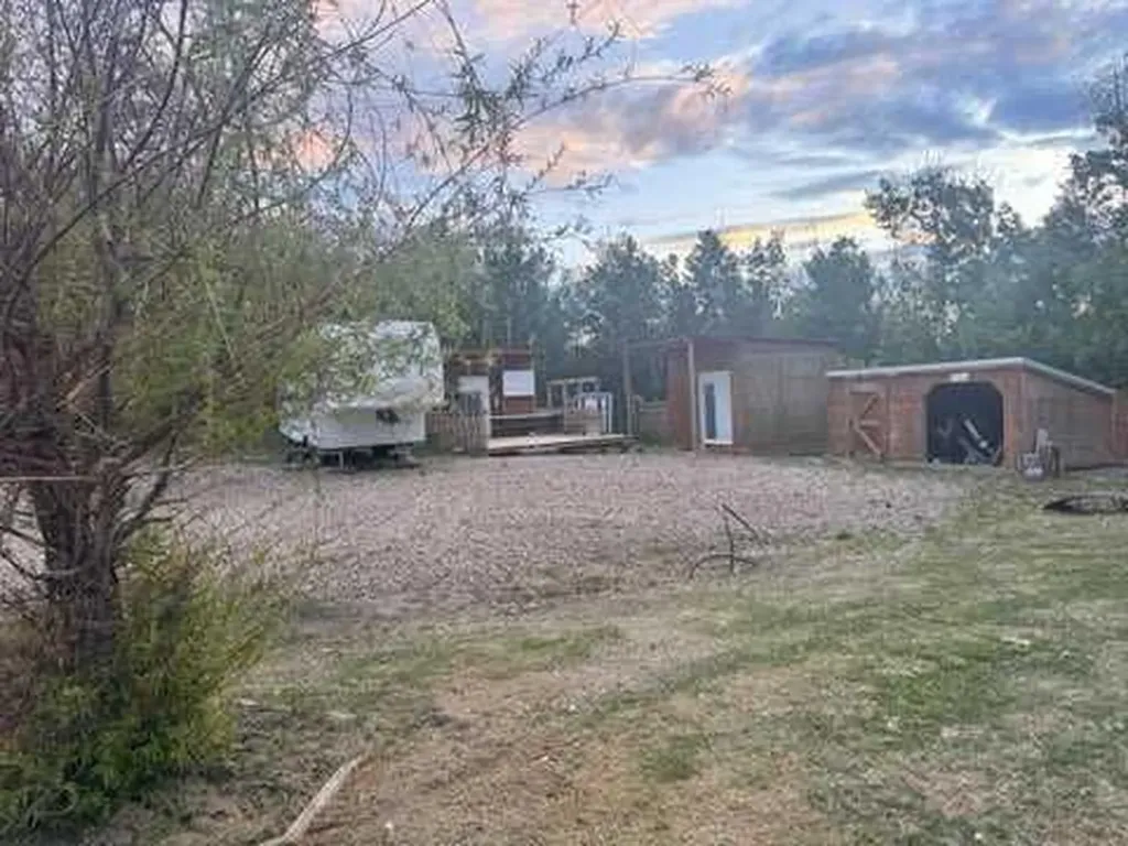 17 Horse Shoe Lane White Sands AB T0C 3B0