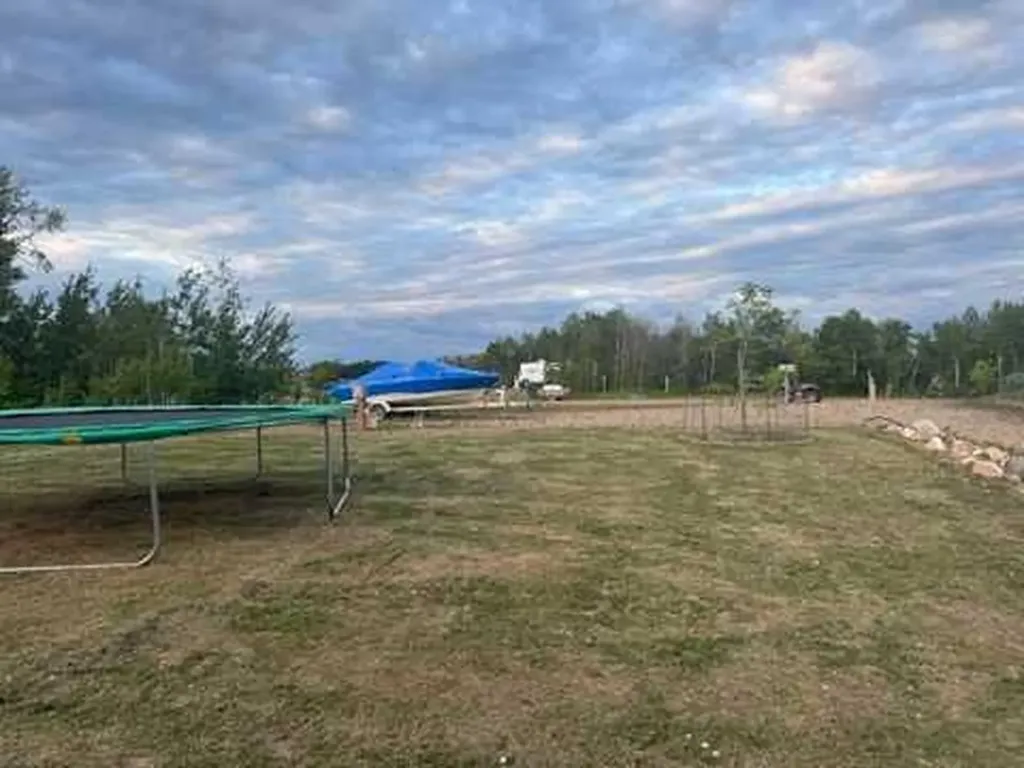 17 Horse Shoe Lane White Sands AB T0C 3B0