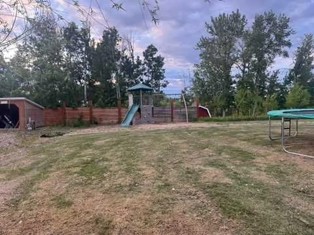 17 Horse Shoe Lane White Sands AB T0C 3B0