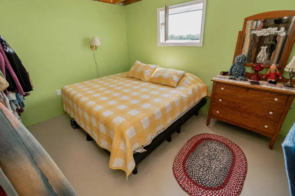 6910 99a Street Grande Prairie AB T8V5G4
