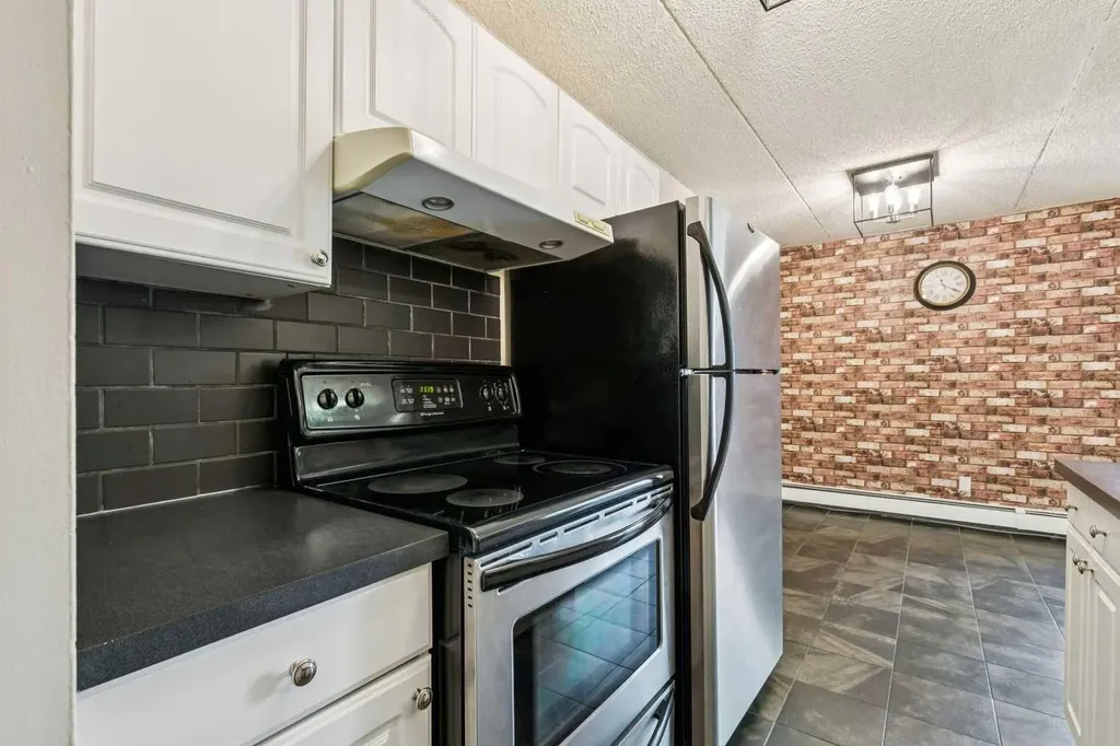 128 15 Avenue SW Calgary AB T2R0P5