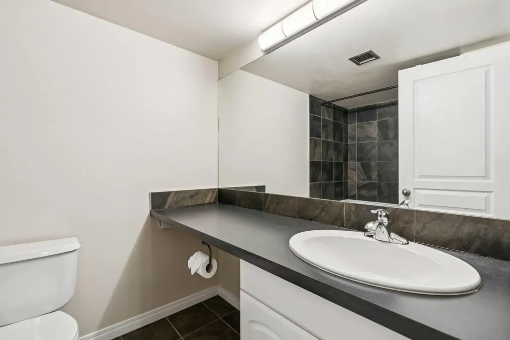 128 15 Avenue SW Calgary AB T2R0P5