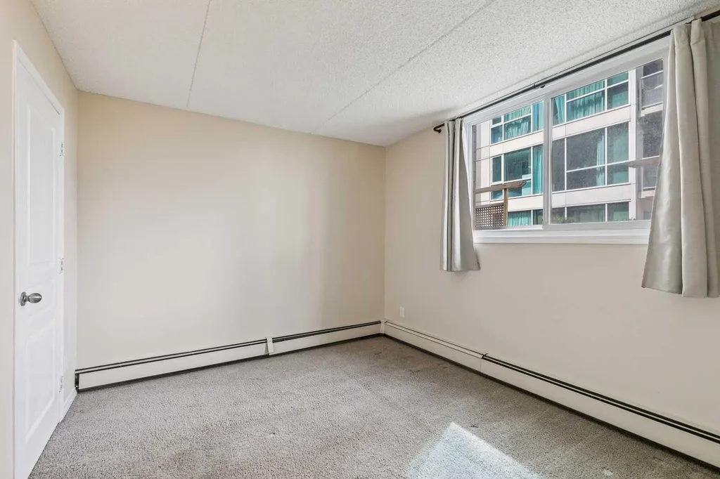 128 15 Avenue SW Calgary AB T2R0P5