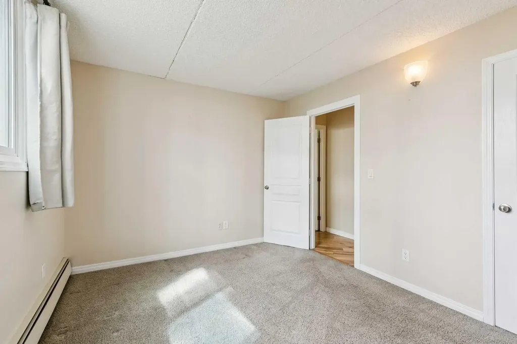 128 15 Avenue SW Calgary AB T2R0P5