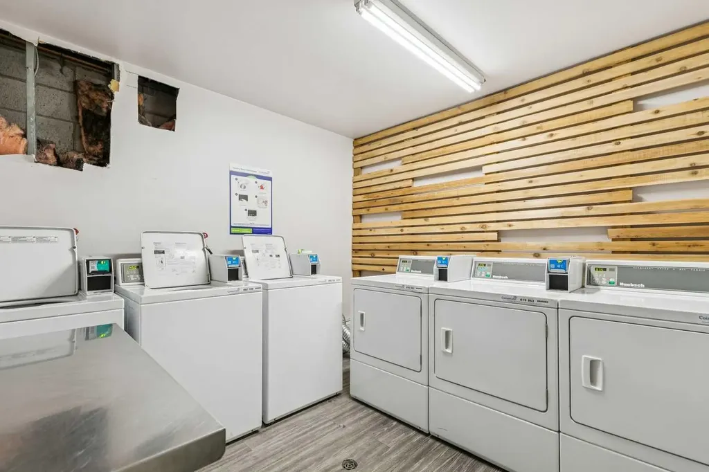 128 15 Avenue SW Calgary AB T2R0P5