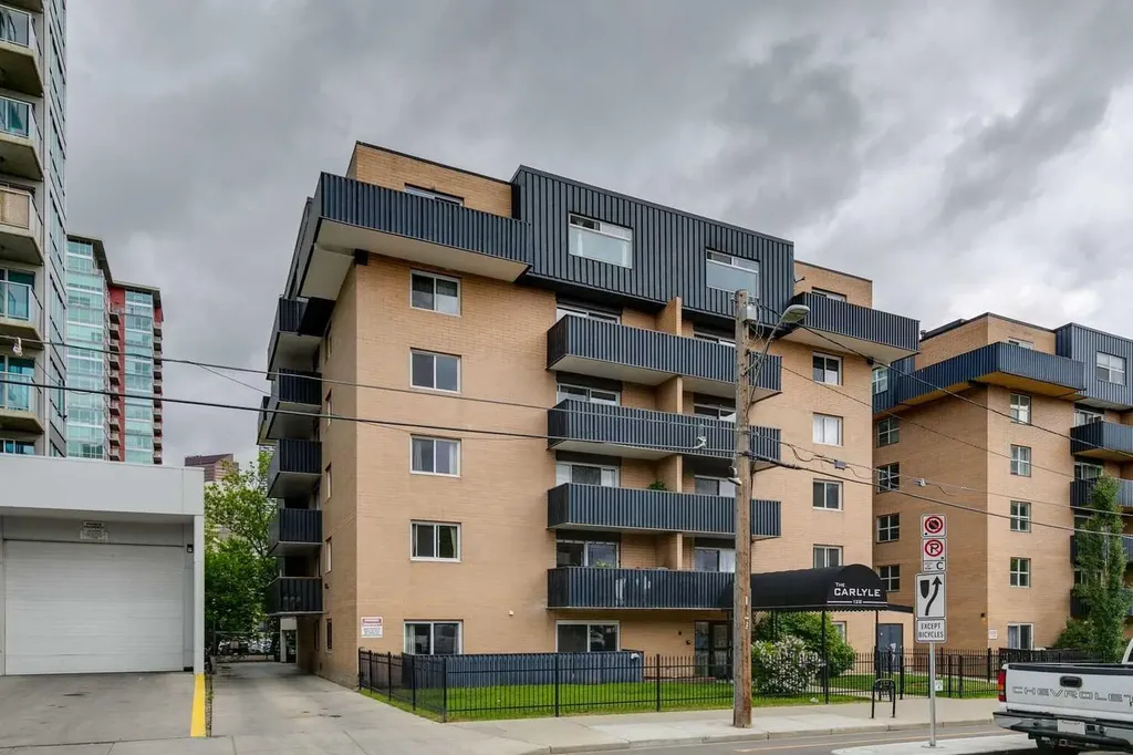 128 15 Avenue SW Calgary AB T2R0P5