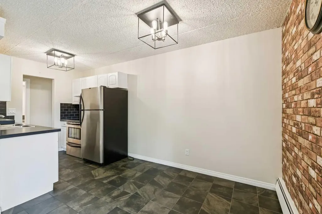 128 15 Avenue SW Calgary AB T2R0P5