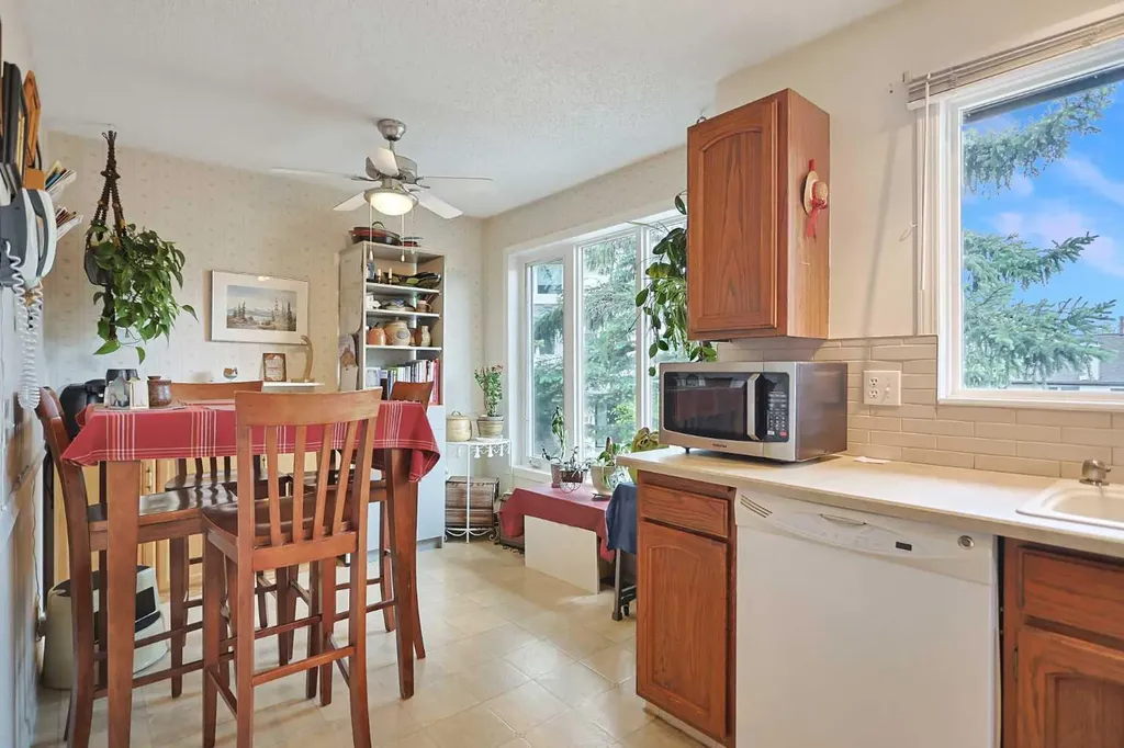 1190 Ranchview Road NW Calgary AB T3G 1Y2