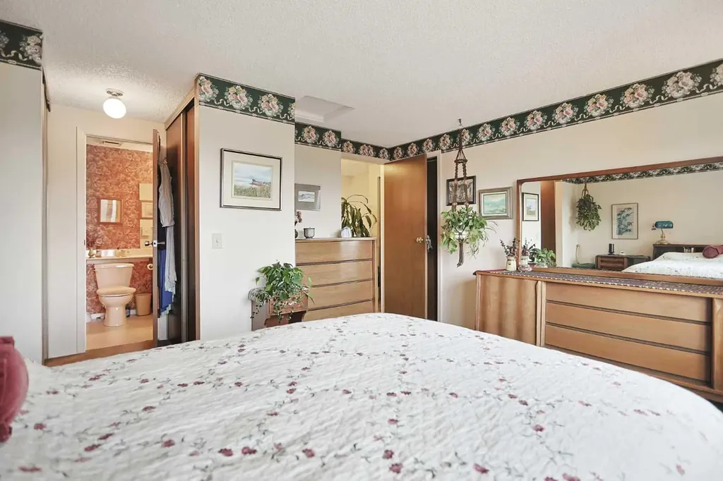 1190 Ranchview Road NW Calgary AB T3G 1Y2