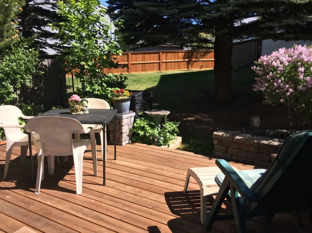 1190 Ranchview Road NW Calgary AB T3G 1Y2