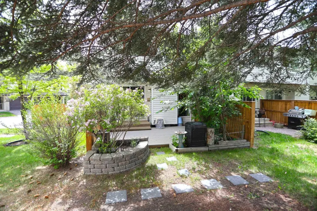 1190 Ranchview Road NW Calgary AB T3G 1Y2