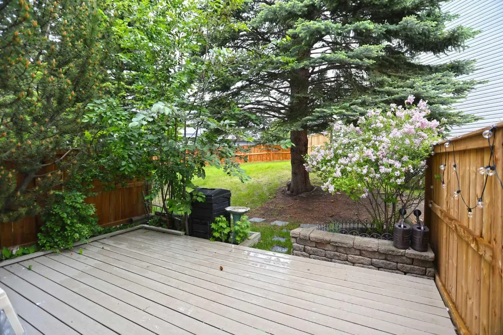 1190 Ranchview Road NW Calgary AB T3G 1Y2