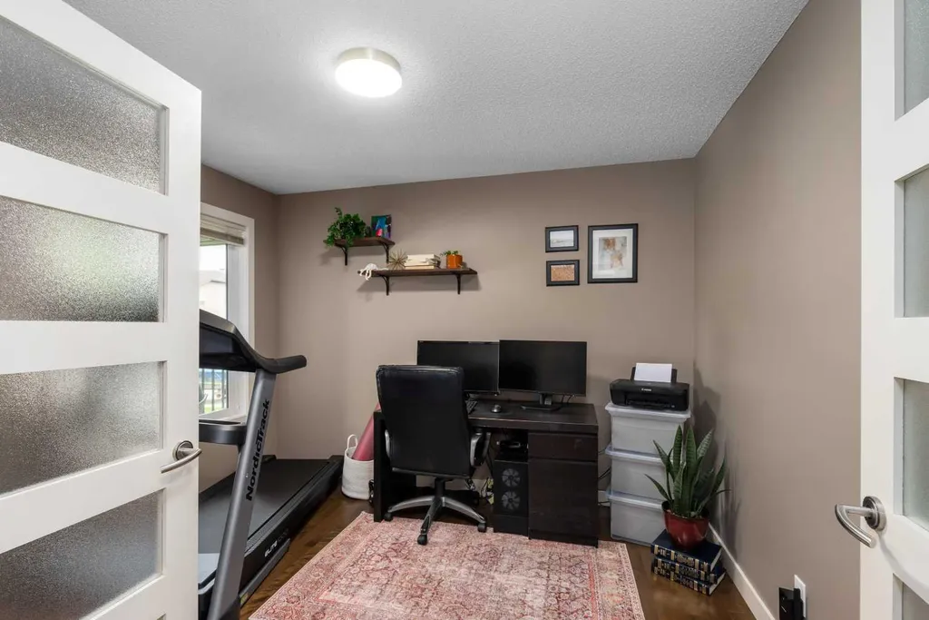 2067 Luxstone Boulevard SW Airdrie AB T4B 0J8