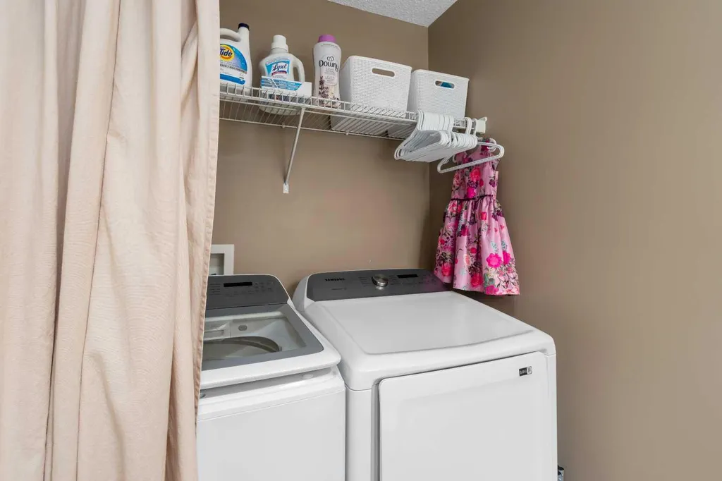 2067 Luxstone Boulevard SW Airdrie AB T4B 0J8