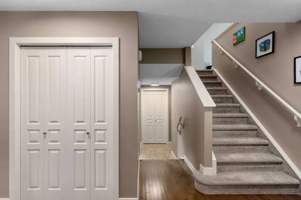 2067 Luxstone Boulevard SW Airdrie AB T4B 0J8