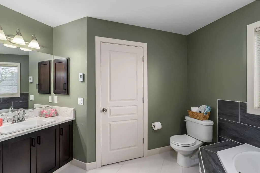 2067 Luxstone Boulevard SW Airdrie AB T4B 0J8