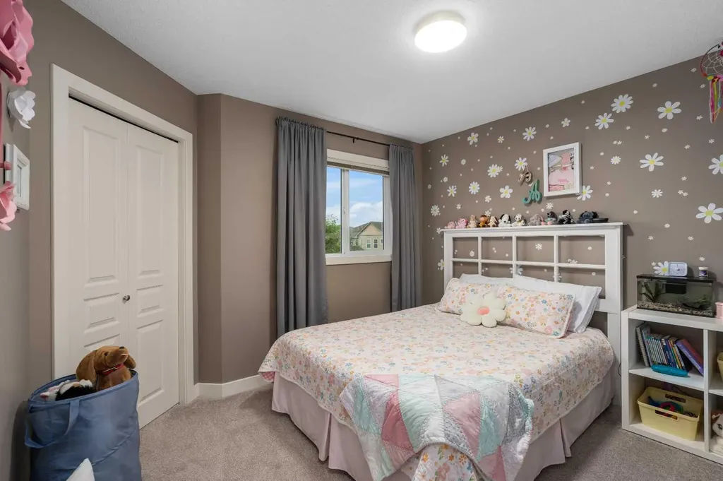 2067 Luxstone Boulevard SW Airdrie AB T4B 0J8