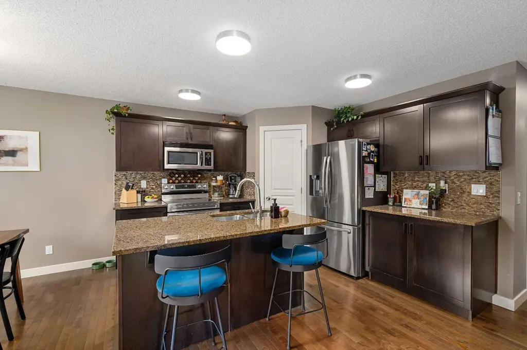 2067 Luxstone Boulevard SW Airdrie AB T4B 0J8