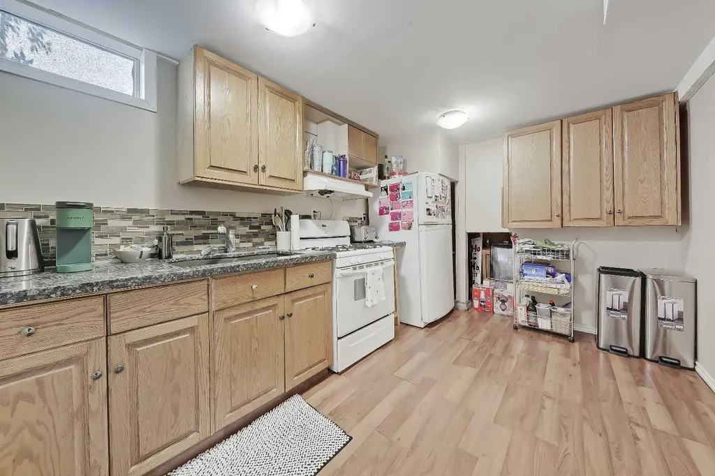 4315 Charleswood Drive NW Calgary AB T2L 2E3