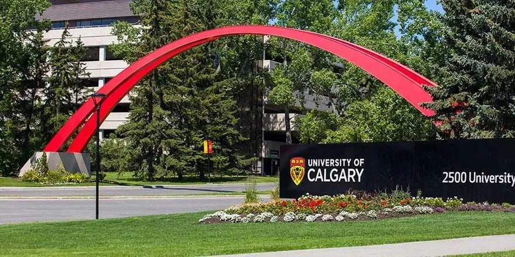 4315 Charleswood Drive NW Calgary AB T2L 2E3