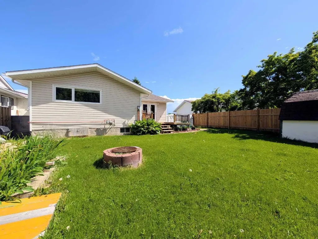 601 13 Avenue SE Slave Lake AB T0G2A3