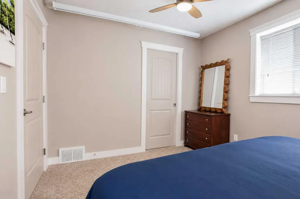 11293 76 Avenue Grande Prairie AB T8W 0G3