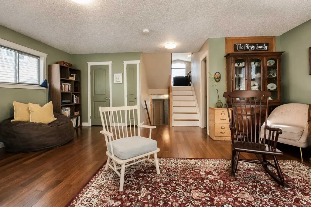 11293 76 Avenue Grande Prairie AB T8W 0G3