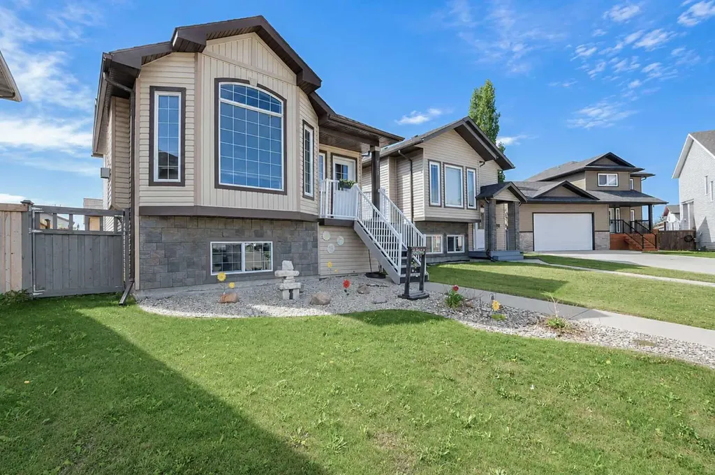 11293 76 Avenue Grande Prairie AB T8W 0G3