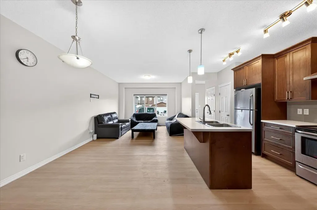 15 Savanna Parade Calgary AB T3J 0V7