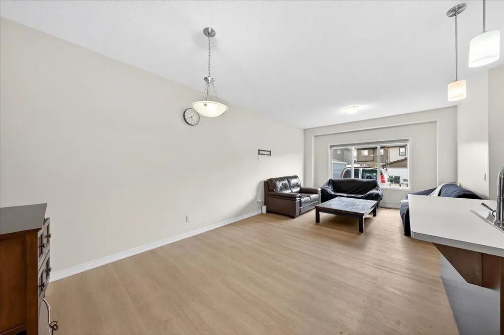15 Savanna Parade Calgary AB T3J 0V7