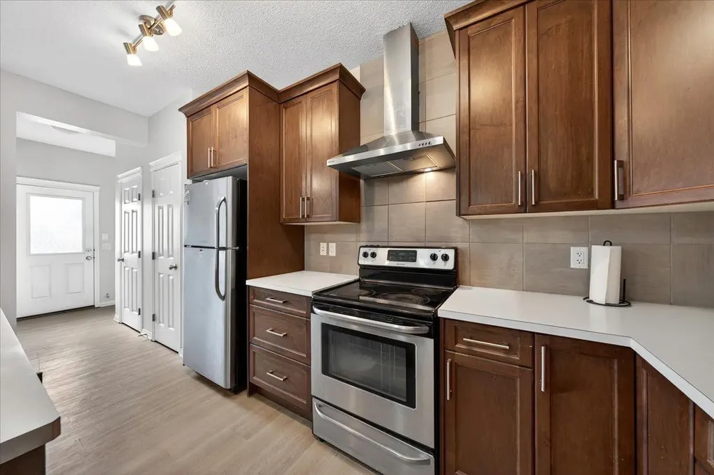 15 Savanna Parade Calgary AB T3J 0V7